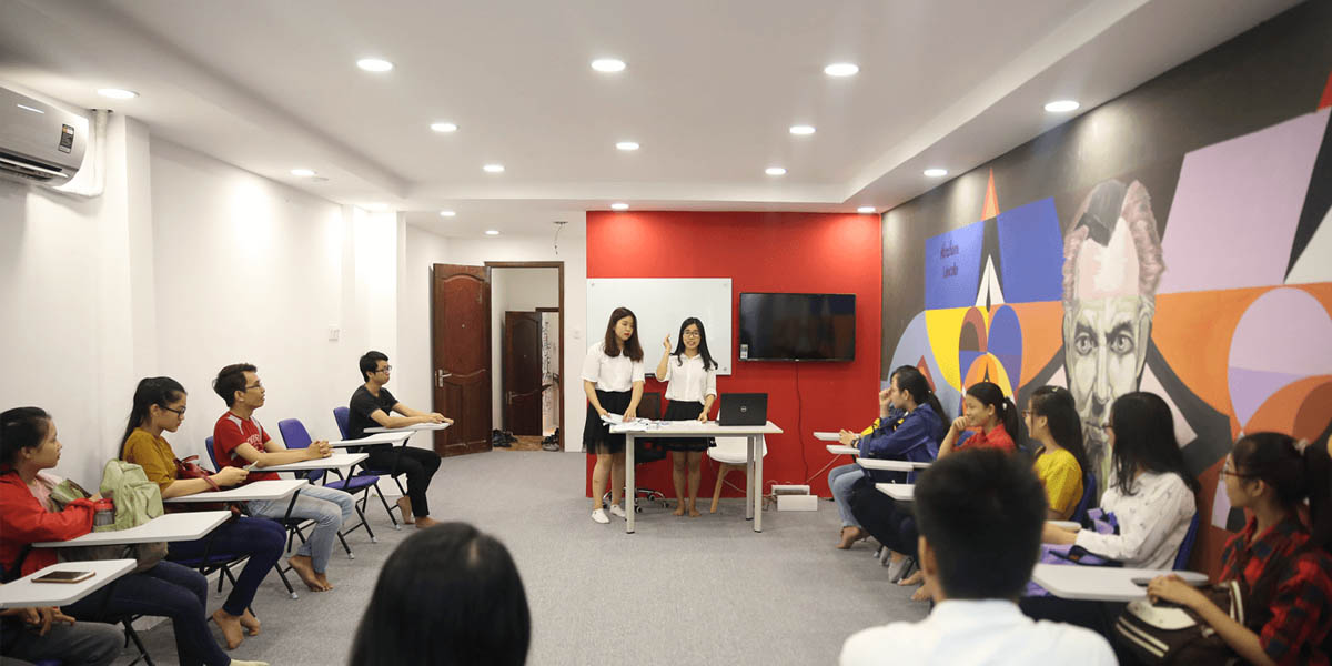 Học viên trong một giờ học tại anh ngữ Jaxtina Học viên trong một giờ học tại anh ngữ Jaxtina
