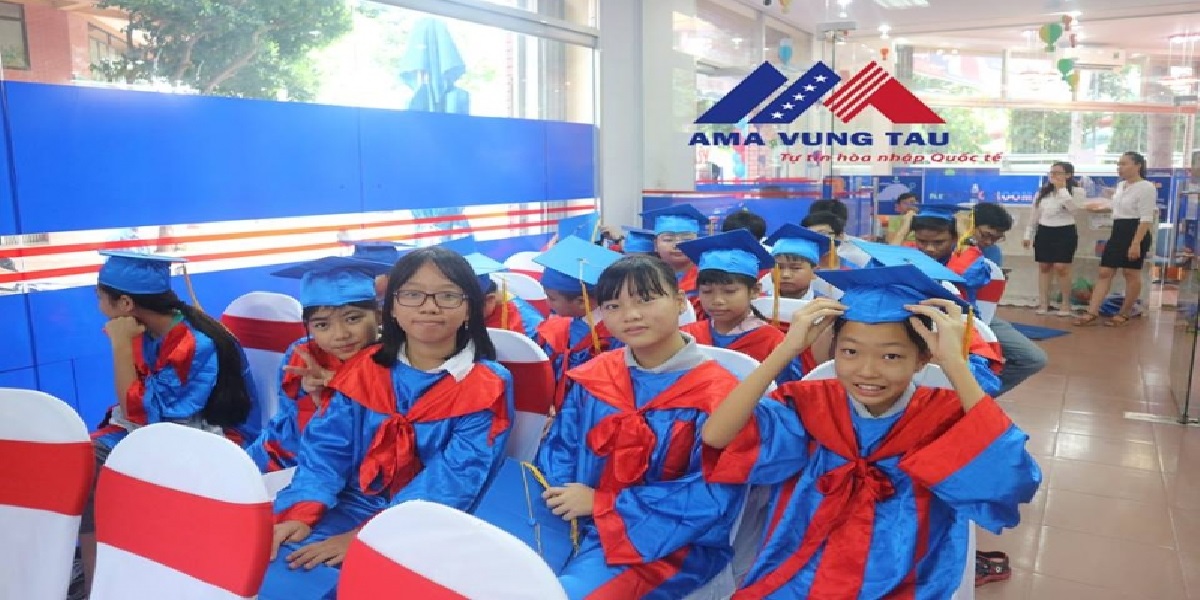 Học viên tại trung tâm tiếng Anh Ama.