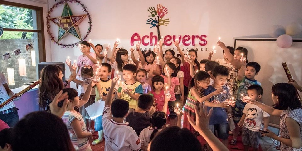 Học viên tại trung tâm ngoại ngữ Achievers.