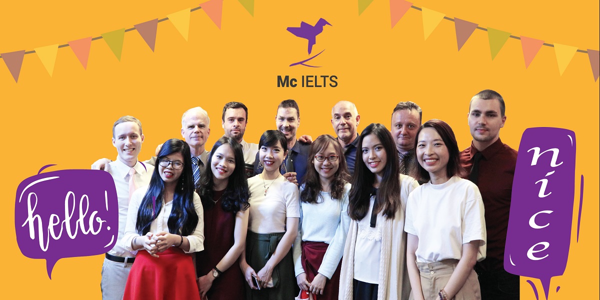 Nhân viên tại trung tâm MC Ielts.