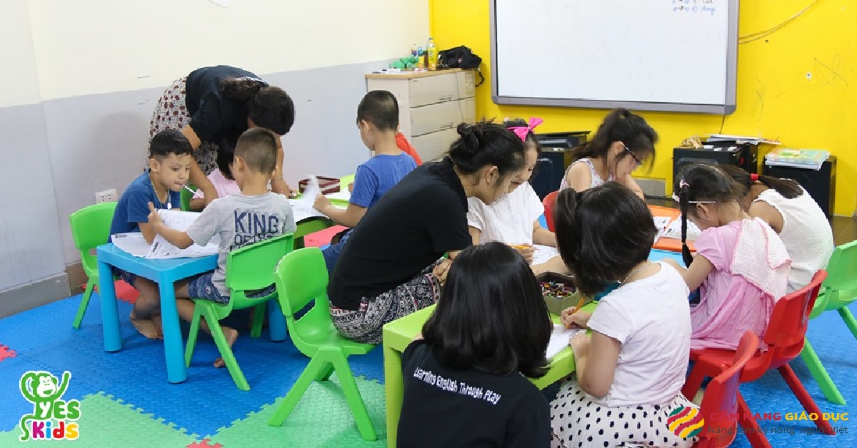 Học viên tại trung tâm tiếng Anh Yes Kids.