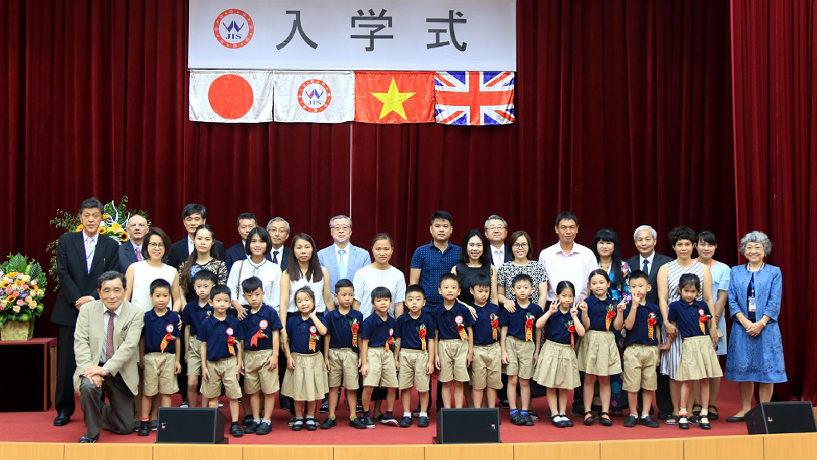 Học sinh đạt thành tích tại trường Song ngữ quốc tế Nhật Bản