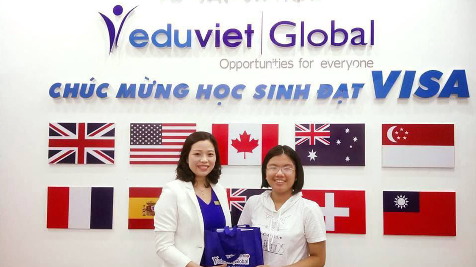 Chúc mừng học sinh đạt Visa tại trung tâm tư vấn du học EduViet Global
